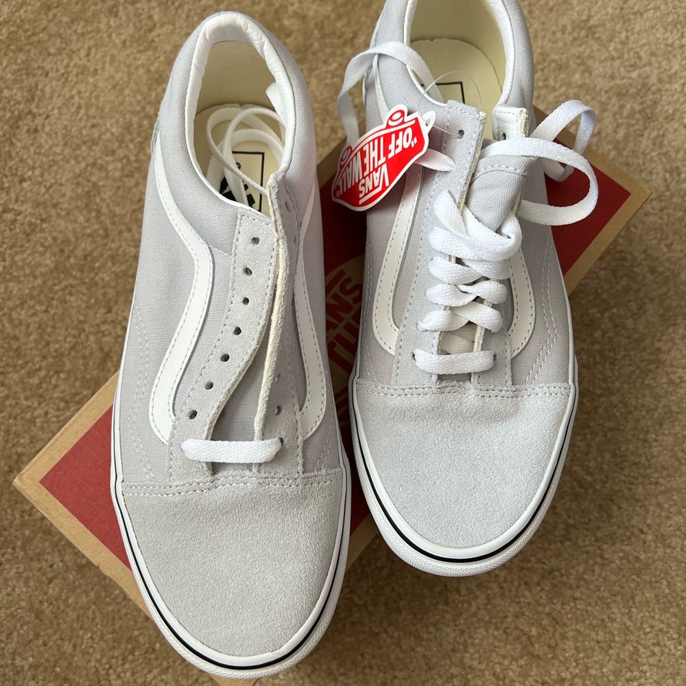 NWT Vans Old Skool Shoes, Women’s size 8